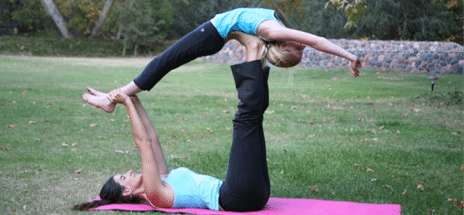  DISCOVER THE BENEFITS OF PARTNER YOGA