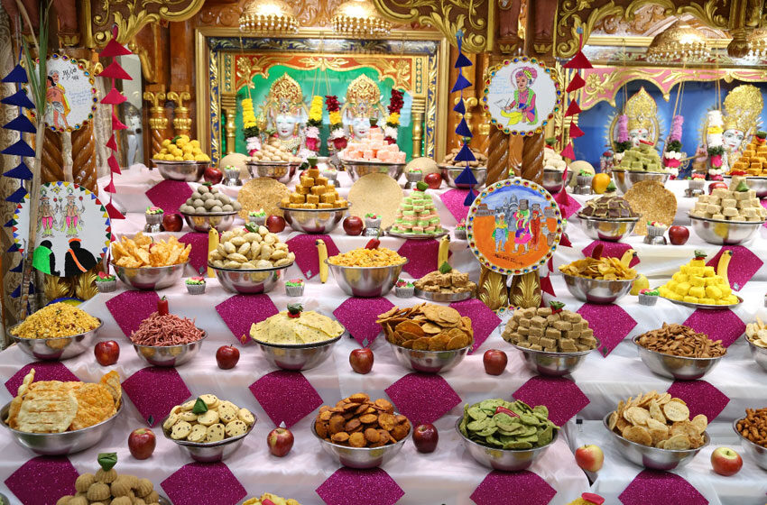  Shree Swaminarayan Hindu Mandir celebrated its 18th Anniversary (Patotsav) in the presence of priests over the easter weekend